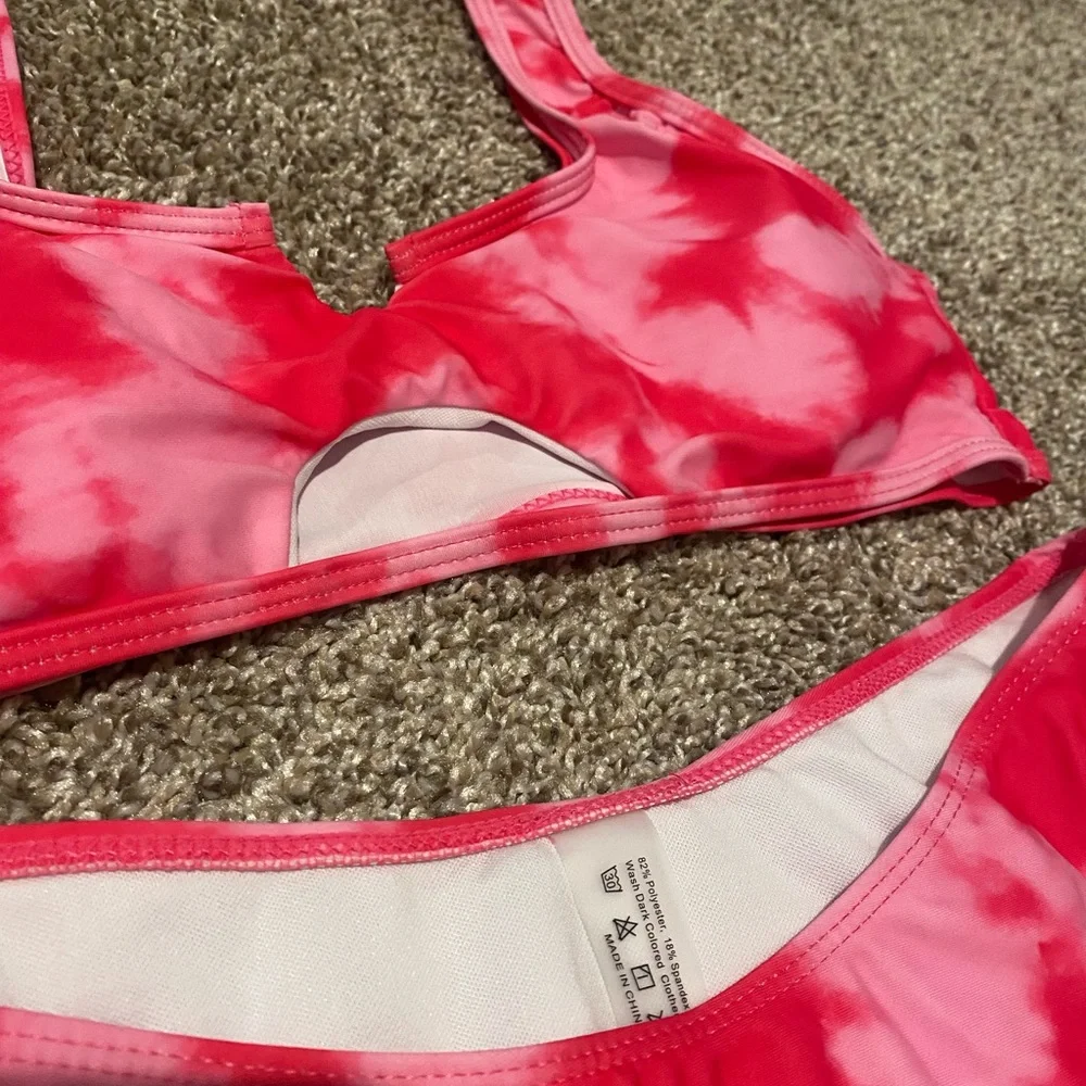 Pink Bikini - Picture 2 of 2